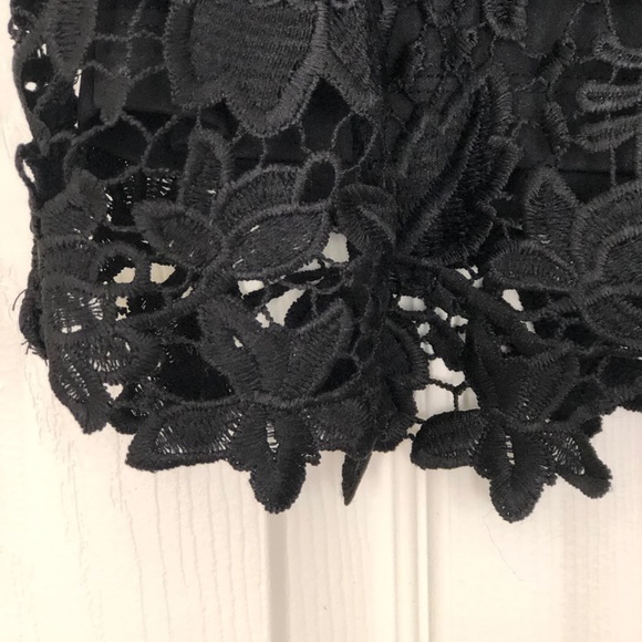 Lace skirt - Picture 4 of 4